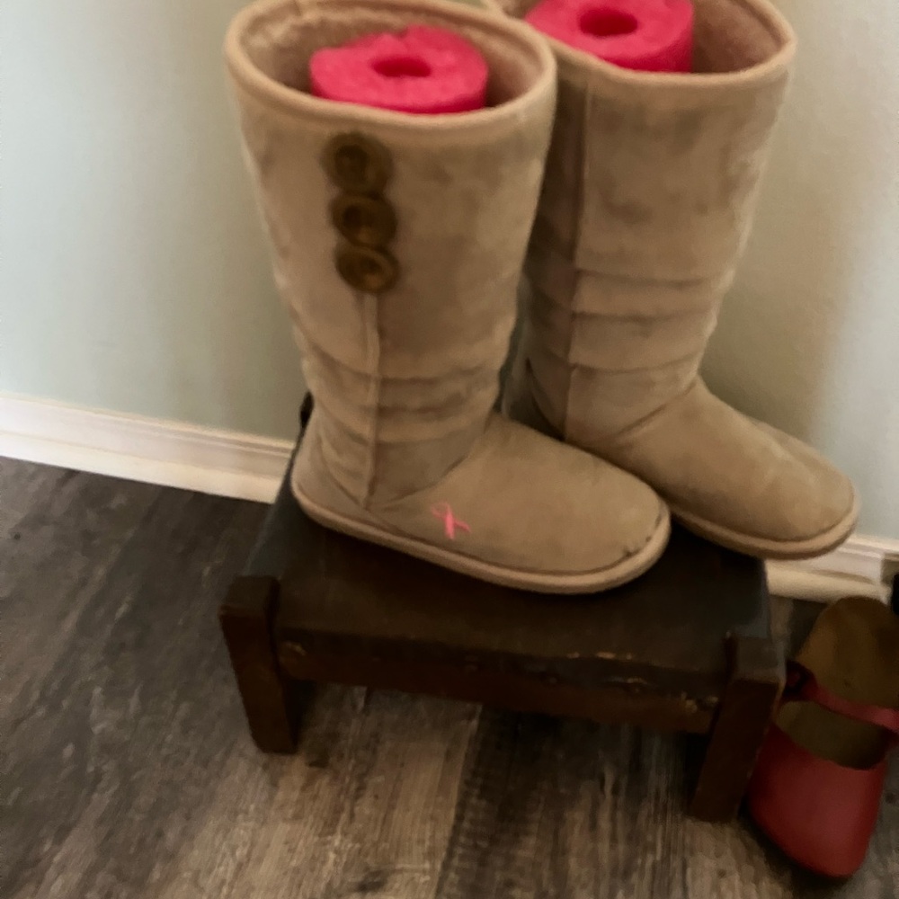 Chic Tan Boots